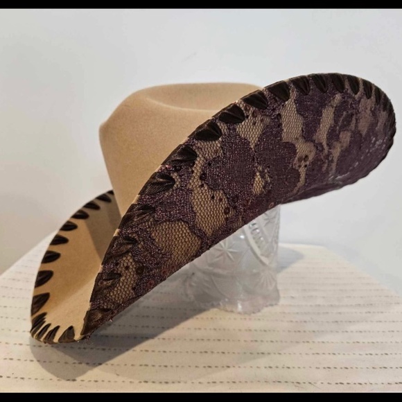 Custom Bailey’s Felt Hat - Picture 1 of 1